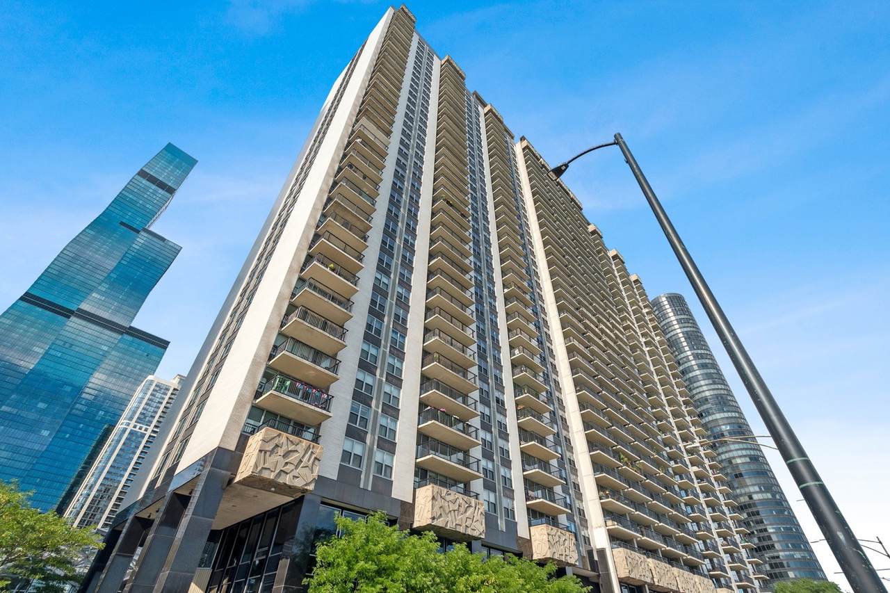 400 Randolph Street - Photo 1