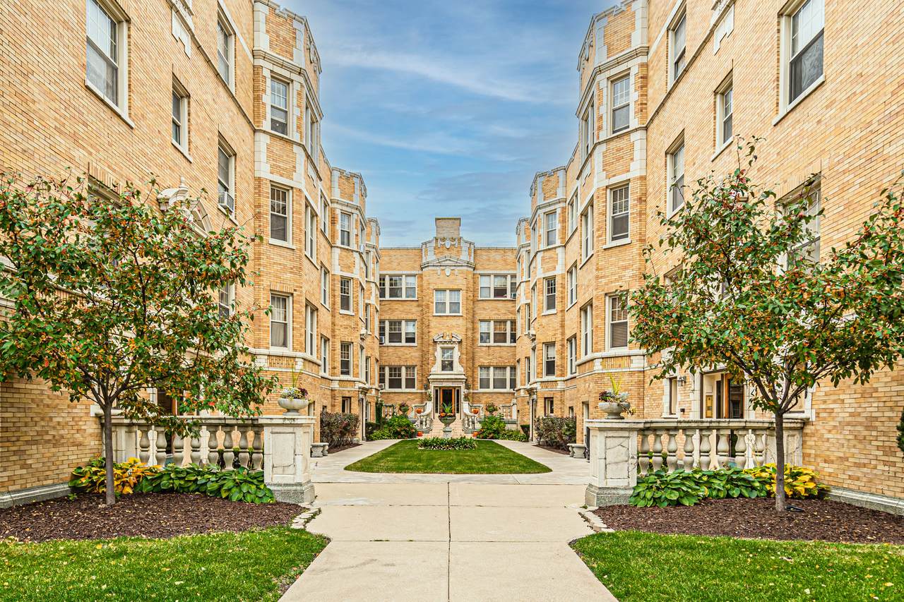 241 Washington Boulevard - Photo 1