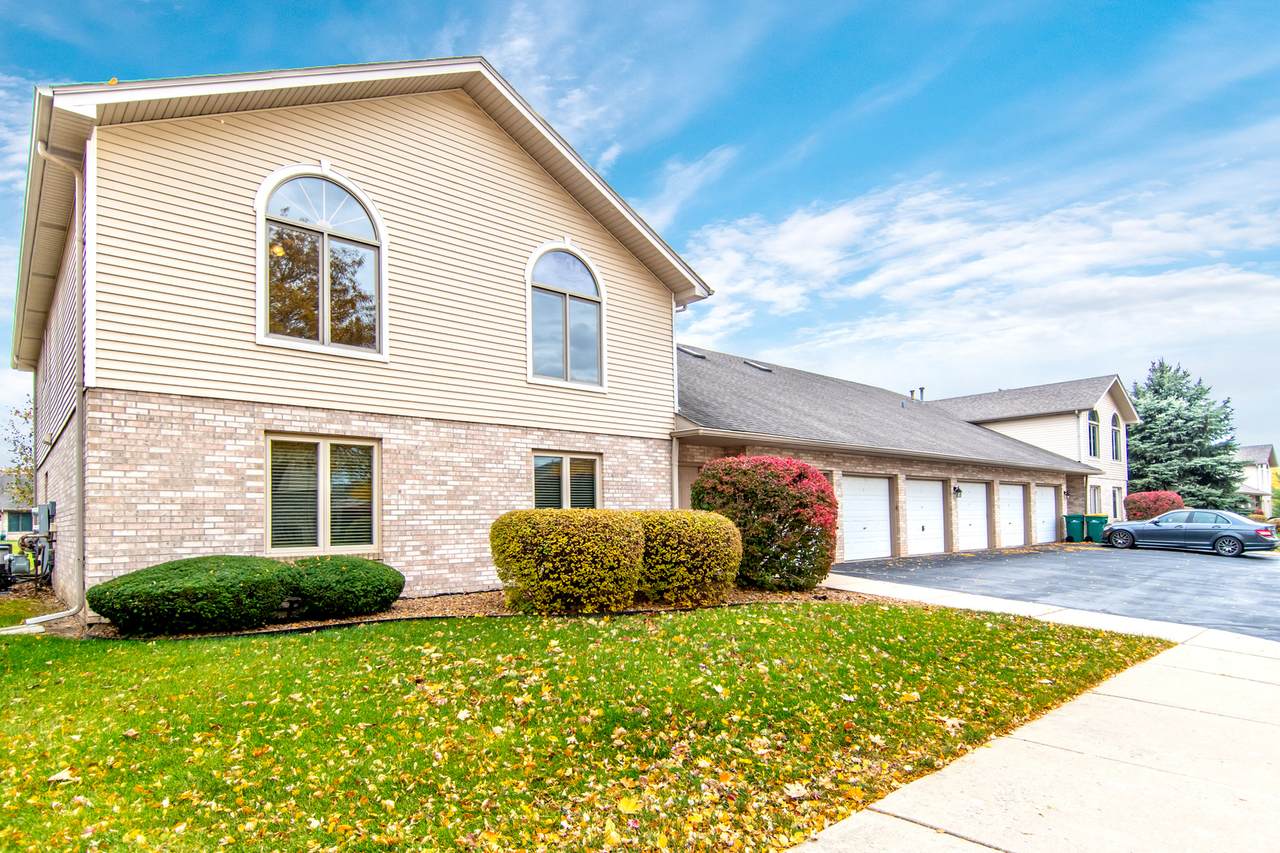 2662 Crescenzo Drive - Photo 1
