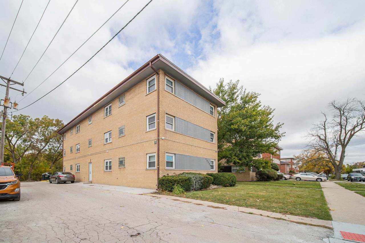 15334 Chicago Road - Photo 1