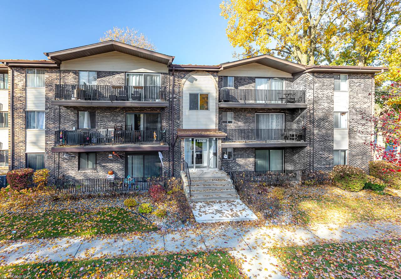 13520 Lawler Avenue - Photo 1