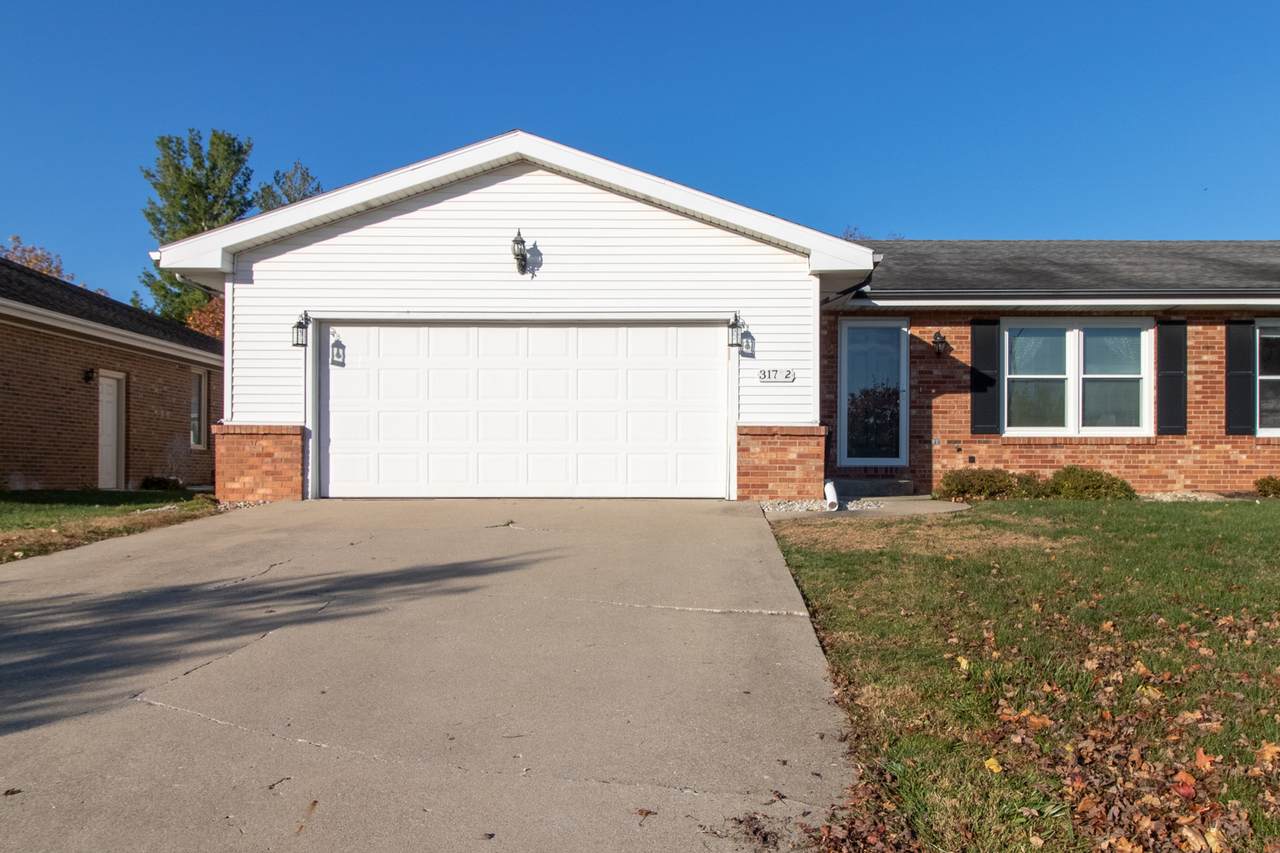 317 Fairway Drive - Photo 1