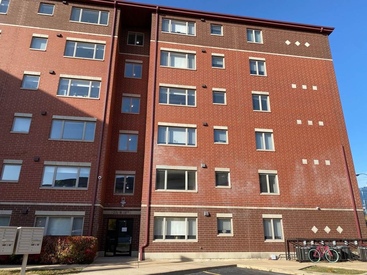 231 18th Street - Photo 1