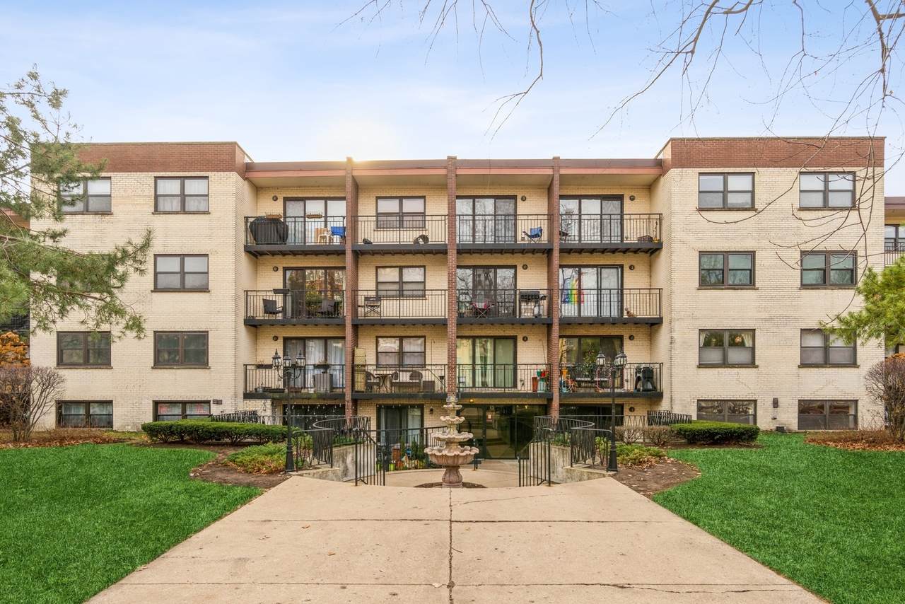 1629 Sherwin Avenue - Photo 1