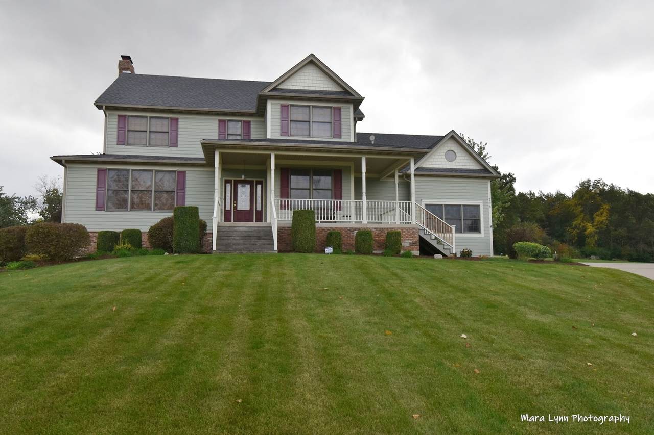 295 Valley Way - Photo 1