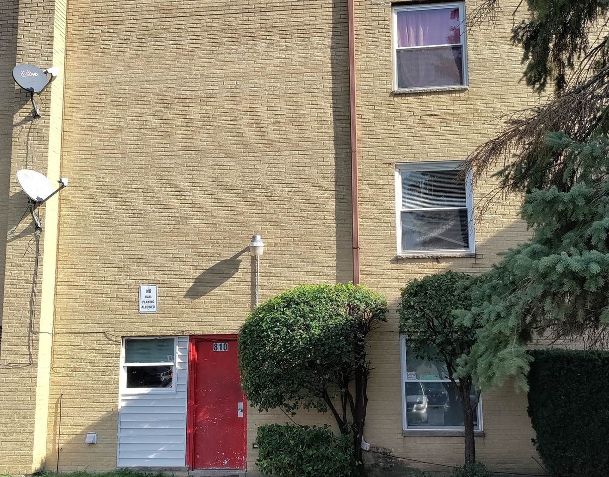 810 Piper Lane - Photo 1