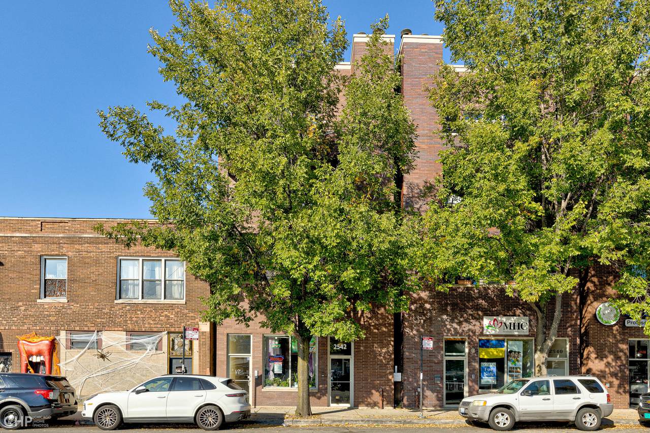 2542 Chicago Avenue - Photo 1