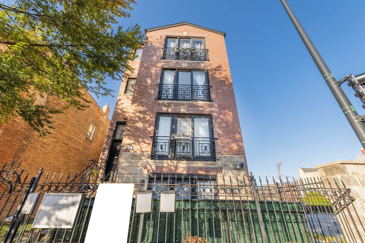 3002 Warren Boulevard - Photo 1