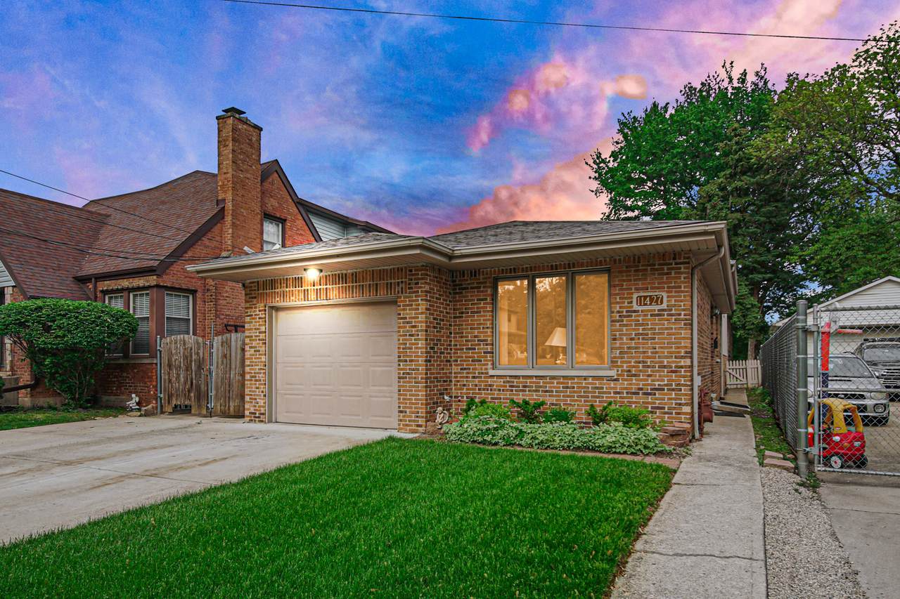 11427 Homan Avenue - Photo 1