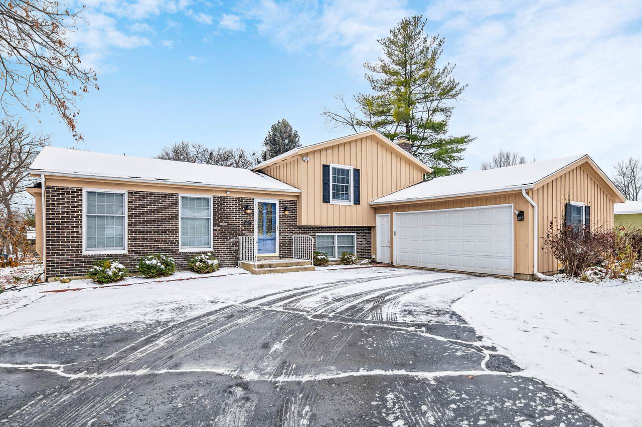 6907 Hillcrest Drive - Photo 1