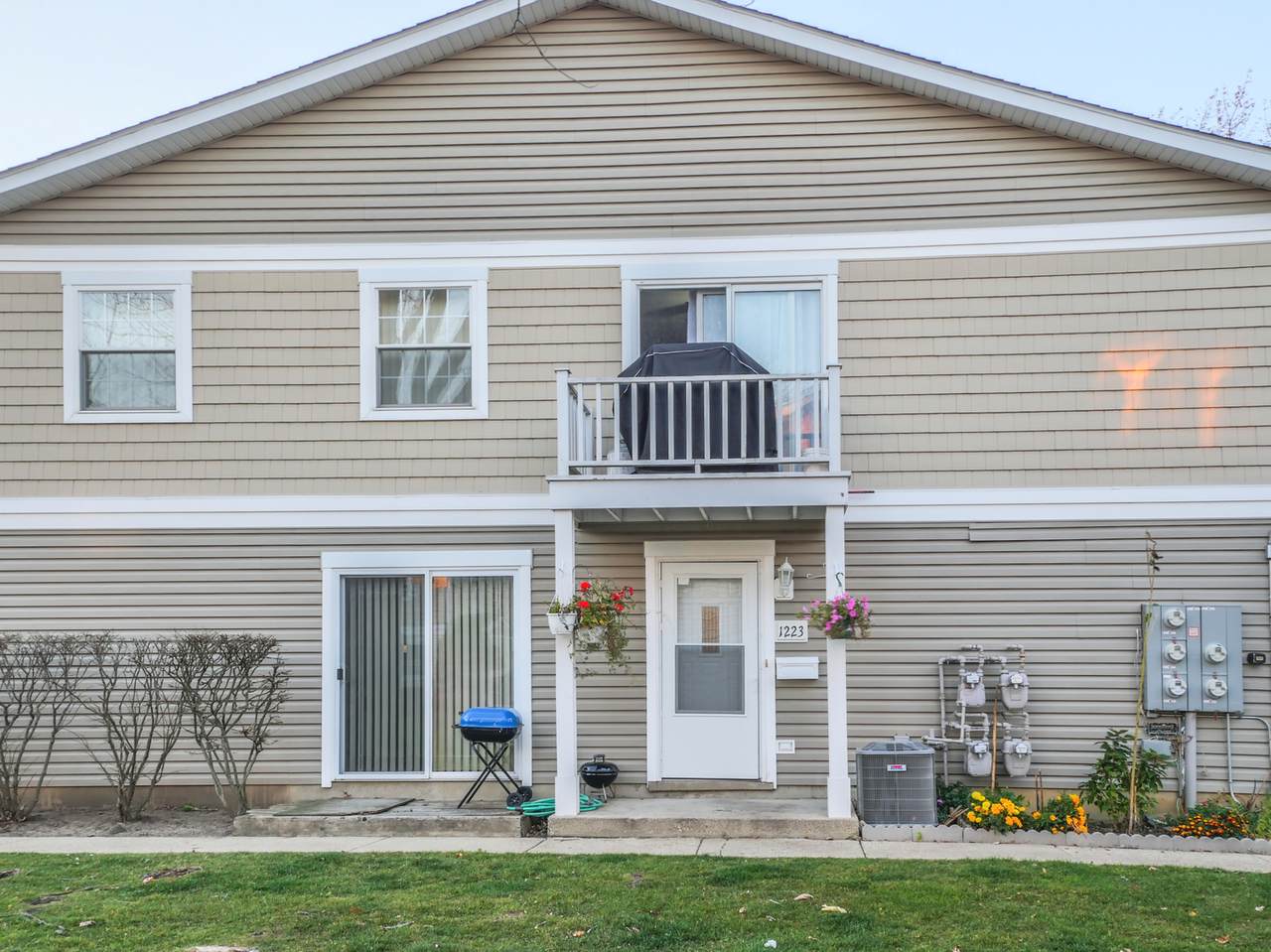 1223 Quincy Court - Photo 1