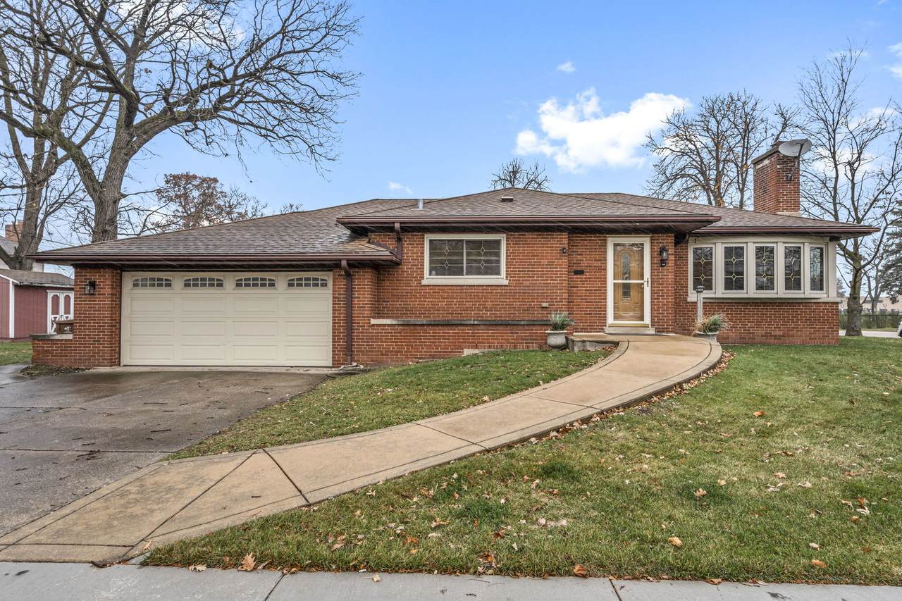 8020 26th Street - Photo 1