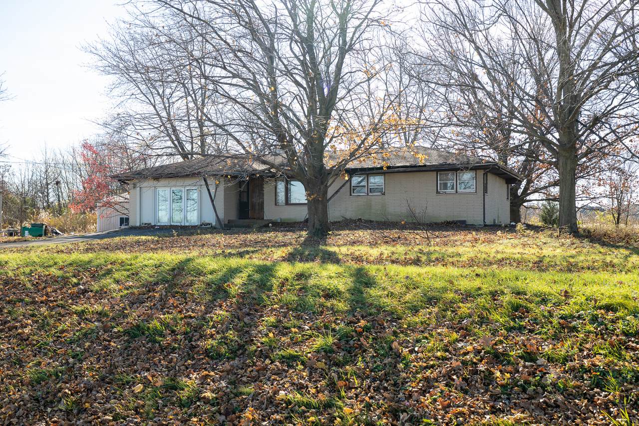 13907 159th Street - Photo 1
