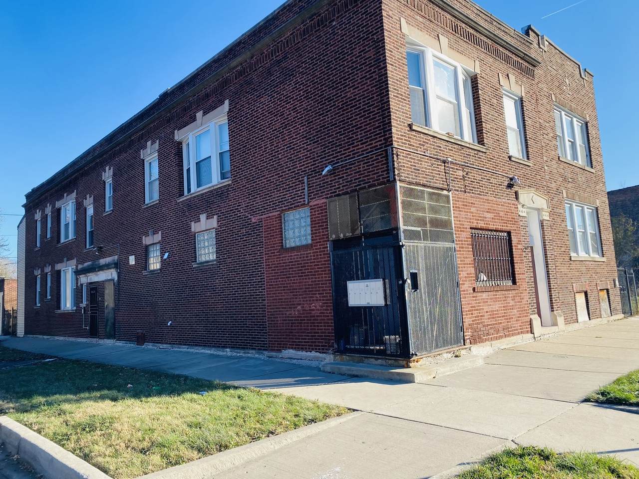 6501 Hermitage Avenue - Photo 1