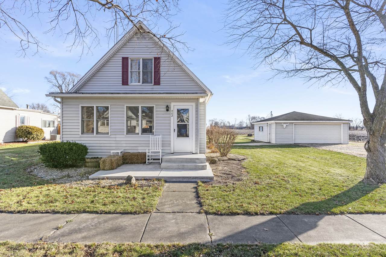 402 Center Street - Photo 1