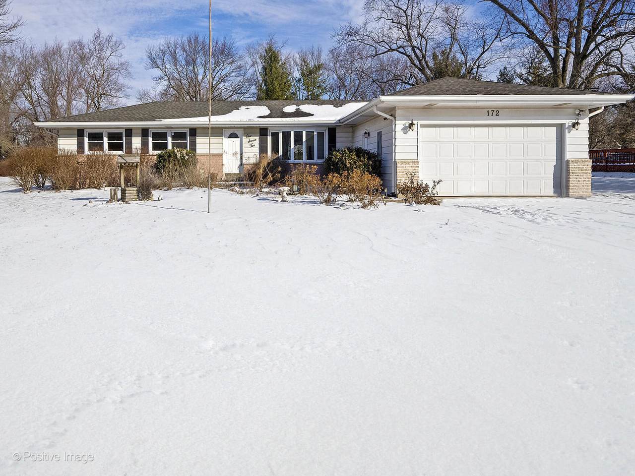 20W172 Meadow Lane - Photo 1