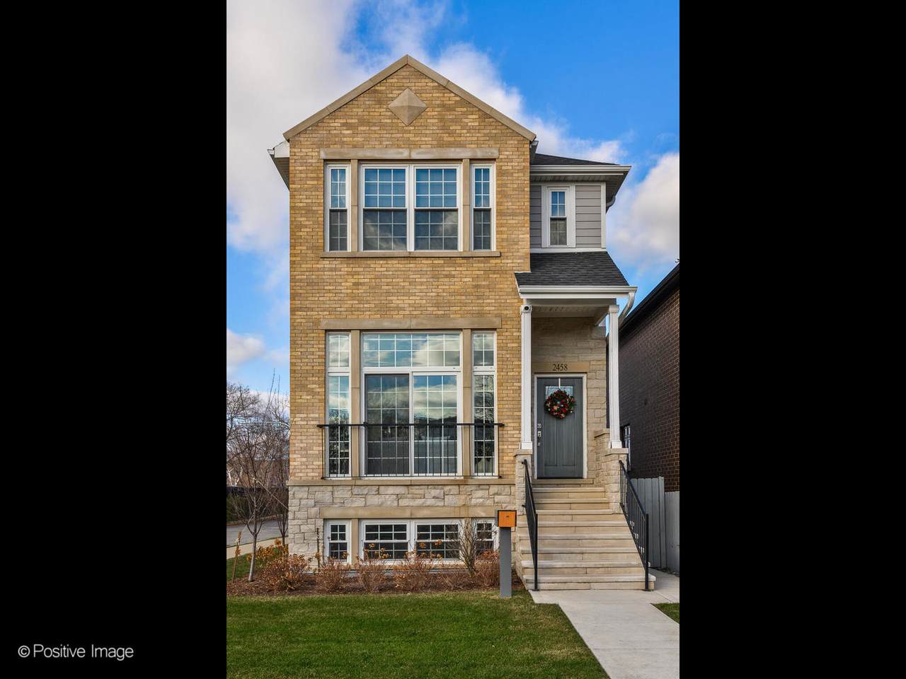 2458 Berenice Avenue - Photo 1