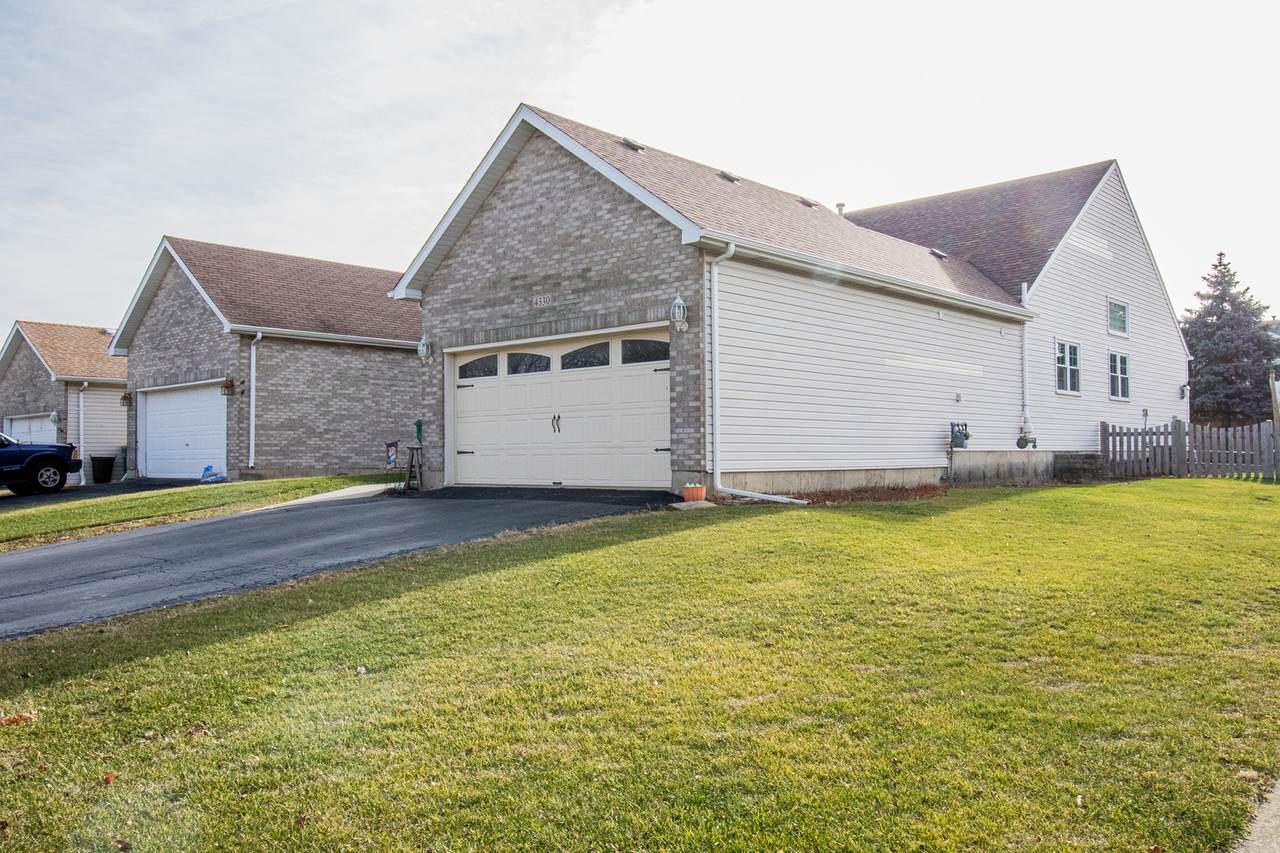 4330 River Glen Drive - Photo 1