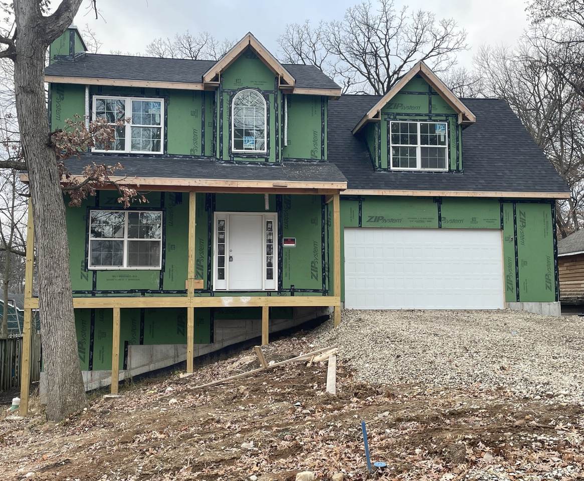 231 Indian Trail - Photo 1