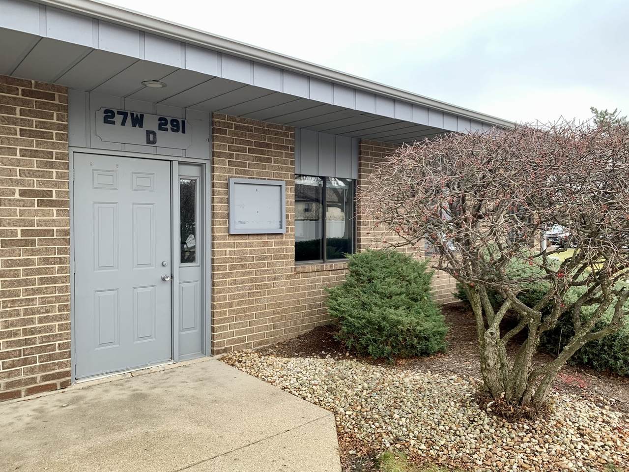 27W291 Geneva Road - Photo 1
