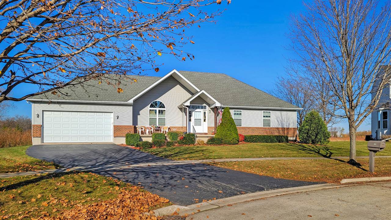 1409 Willow Lane - Photo 1