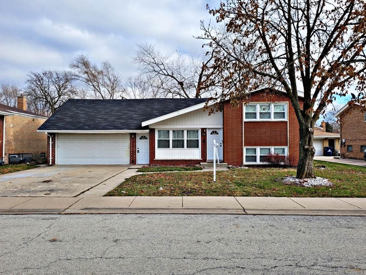 15341 Drexel Avenue - Photo 1