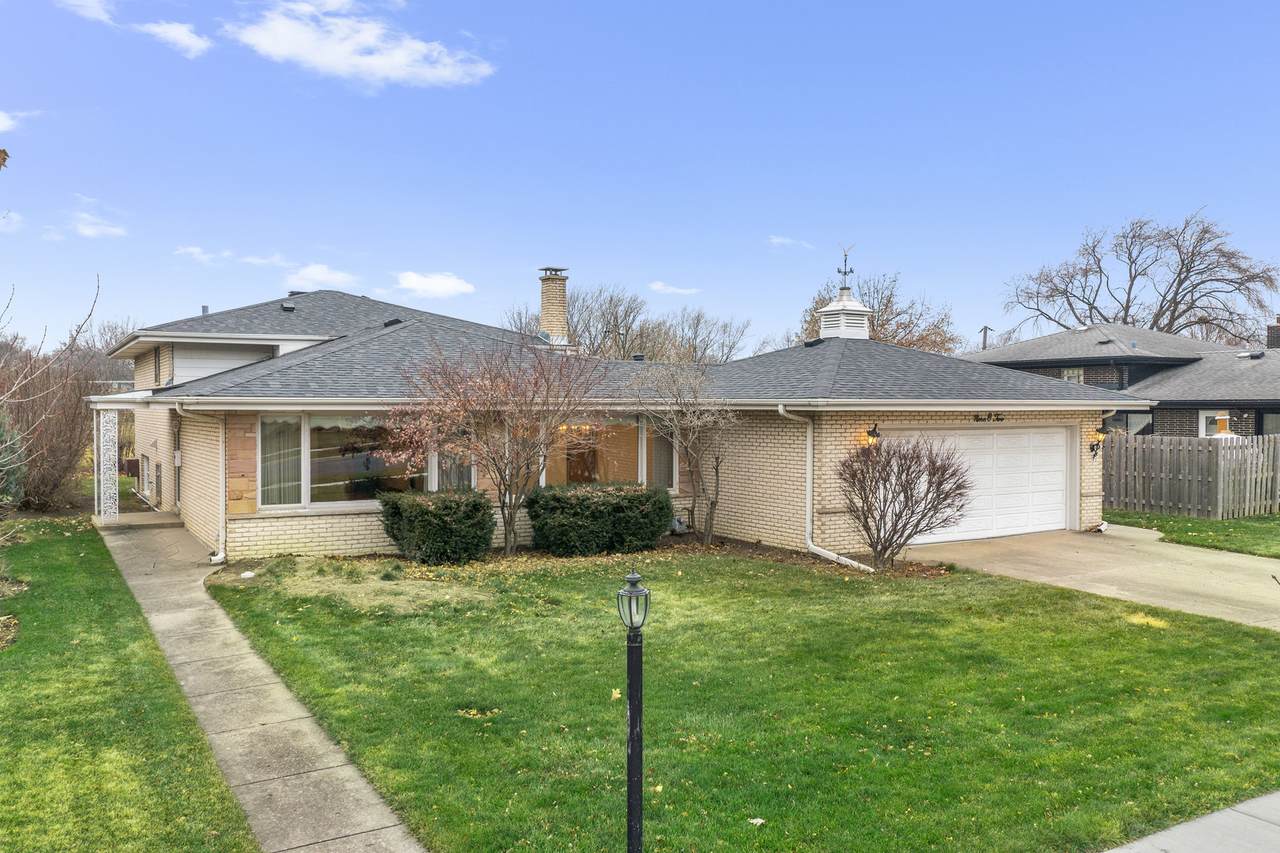 902 Louis Street - Photo 1