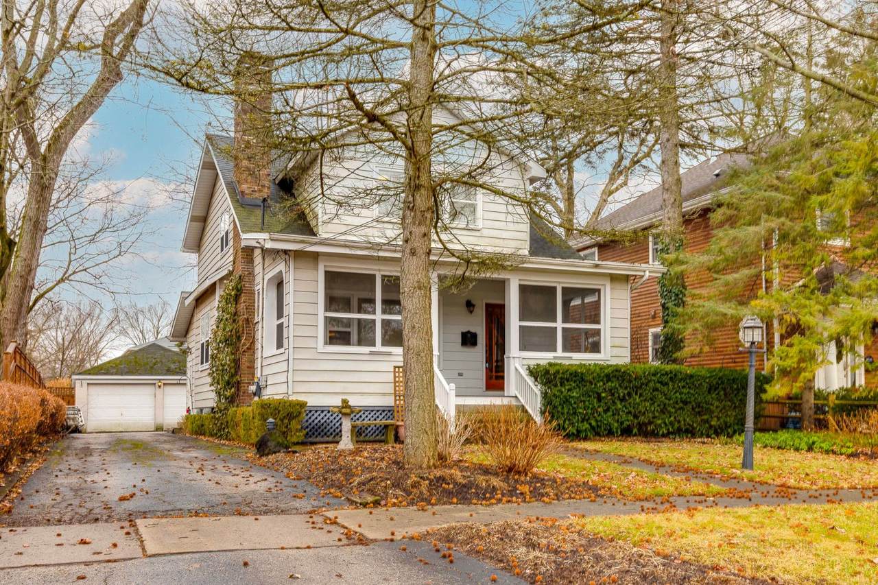 715 Woodlawn Avenue - Photo 1
