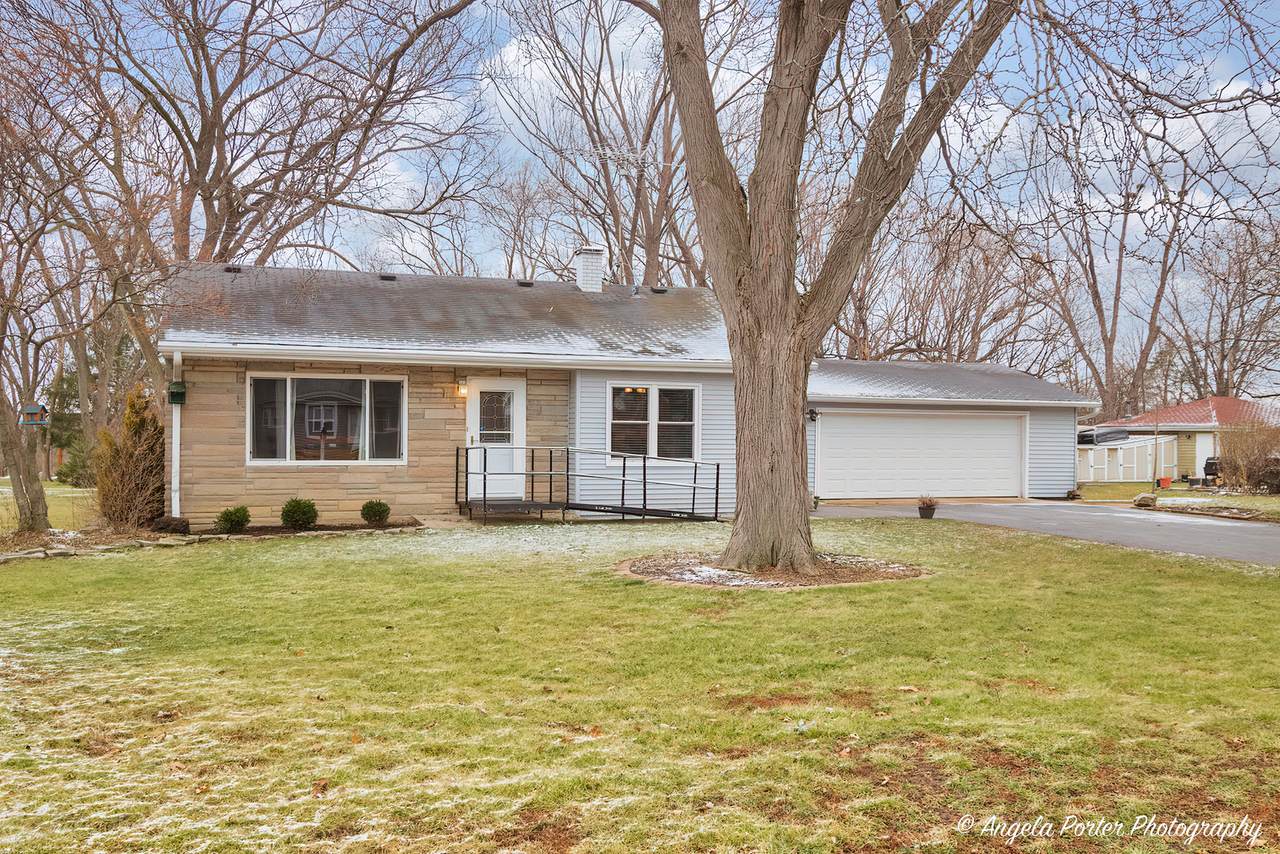 37114 Shirley Drive - Photo 1