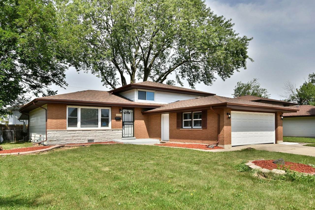 16824 Wausau Court - Photo 1