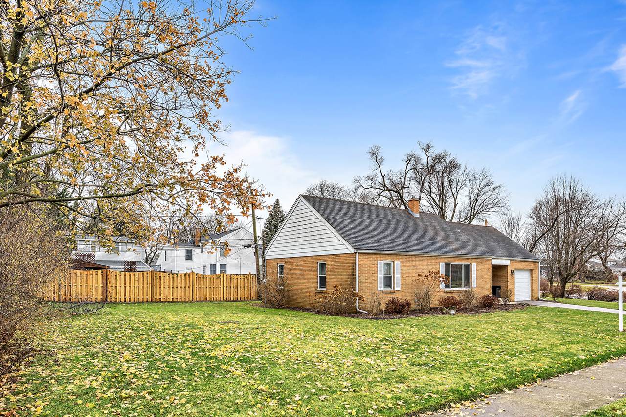 121 Eastview Terrace - Photo 1