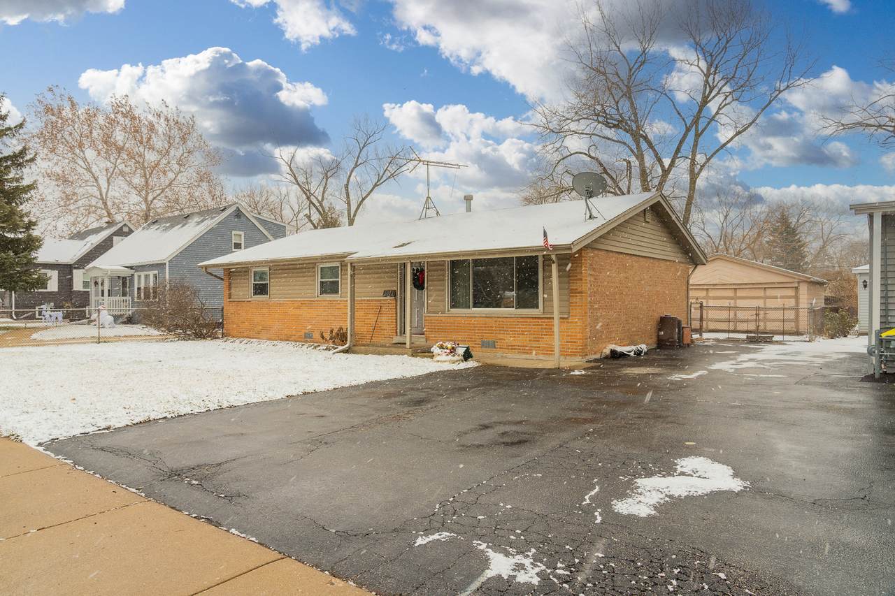 5013 81st Street - Photo 1