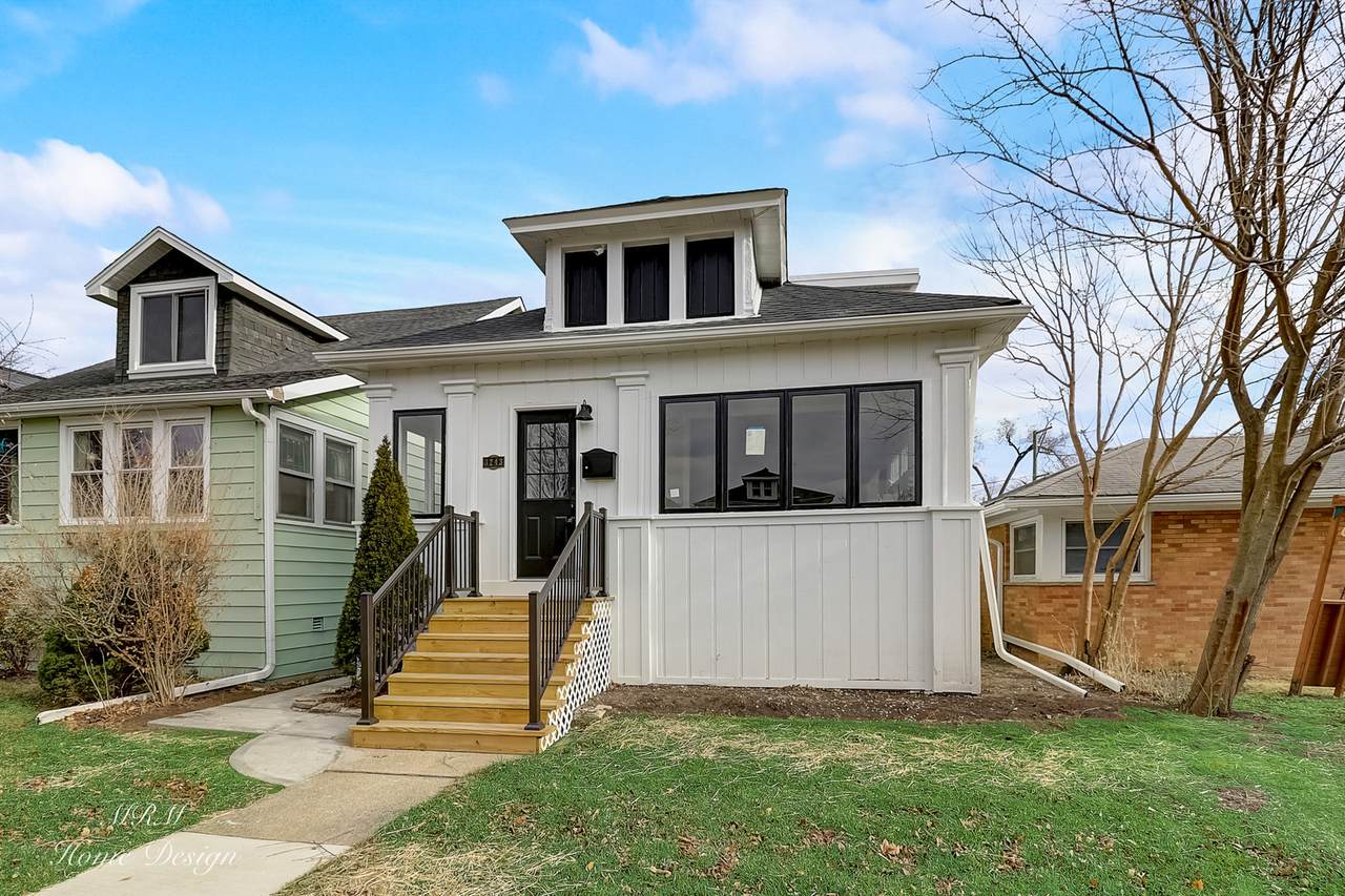 3243 Park Avenue - Photo 1