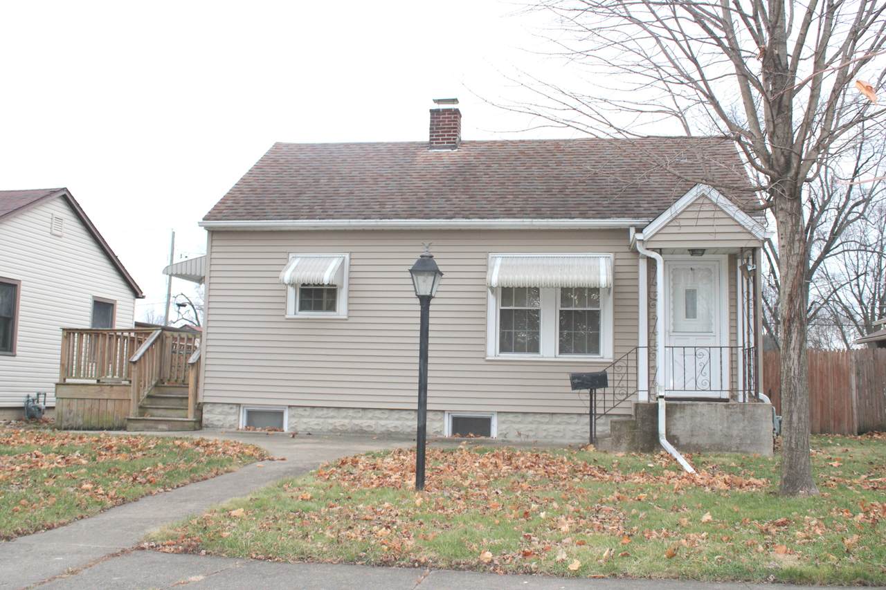 946 8th Avenue - Photo 1