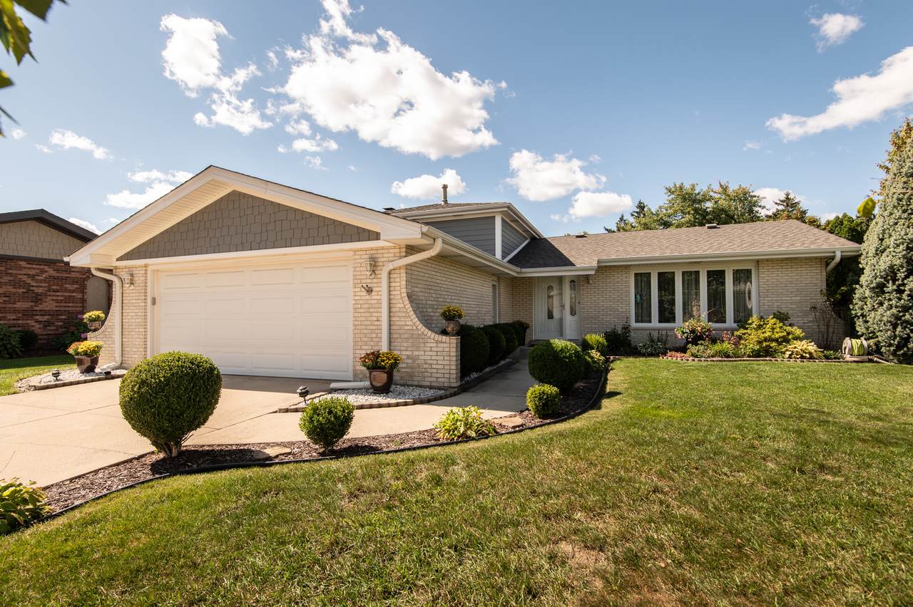 8620 Rutherford Avenue - Photo 1