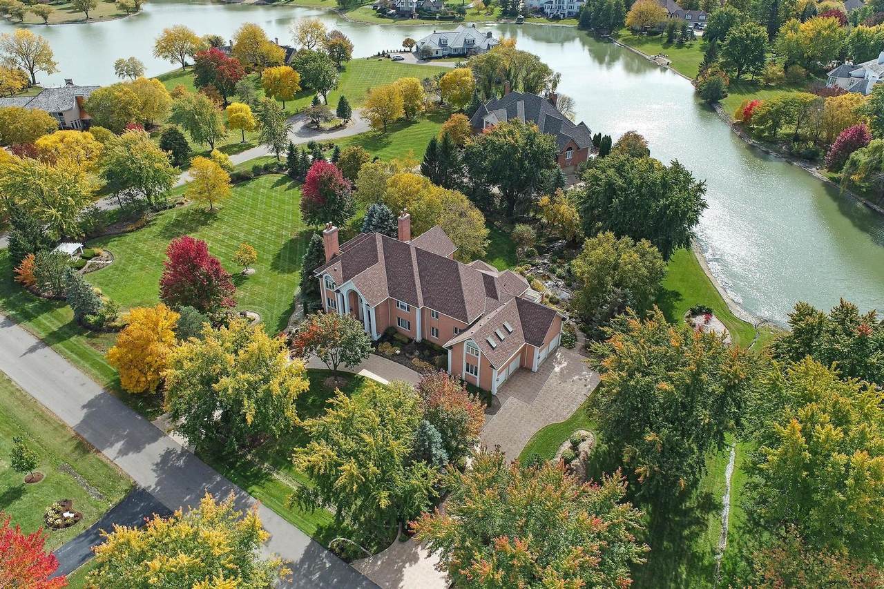 27 Lakeside Drive - Photo 1