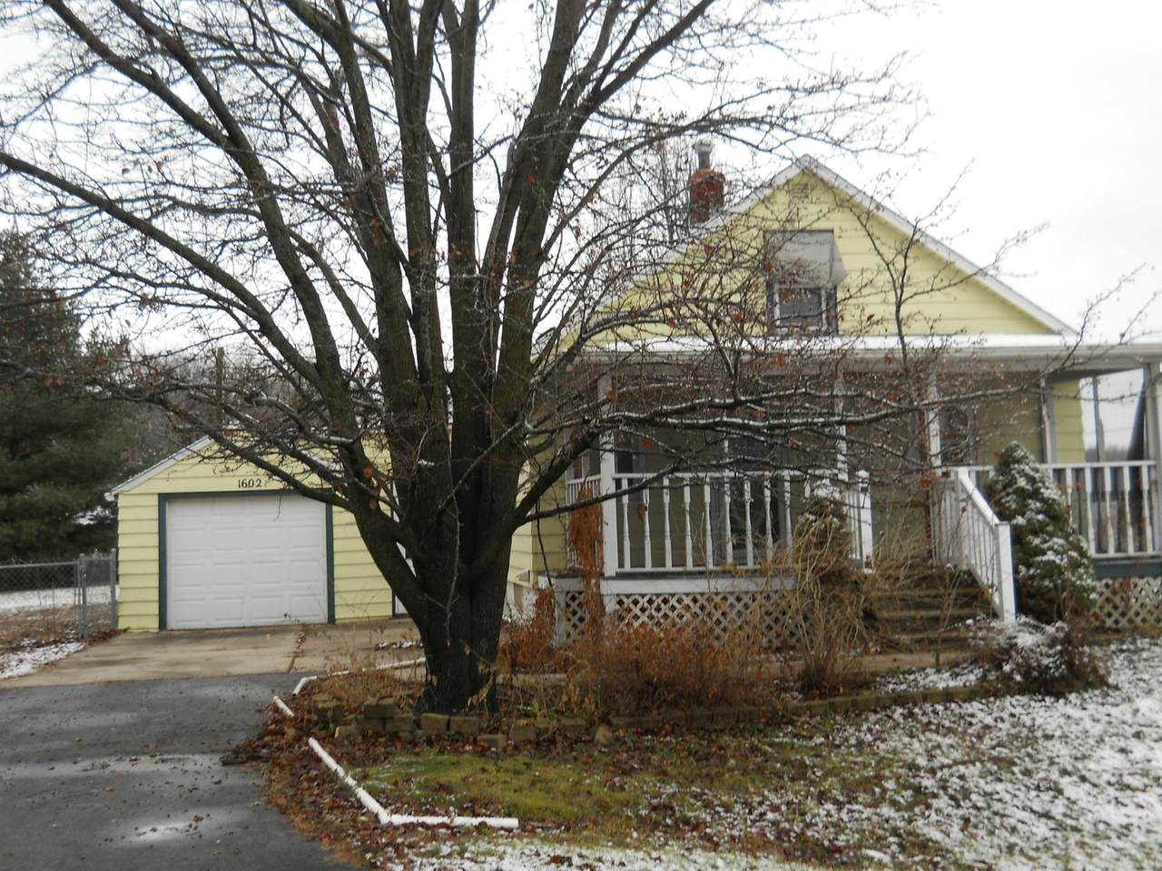 1602 Walter Street - Photo 1