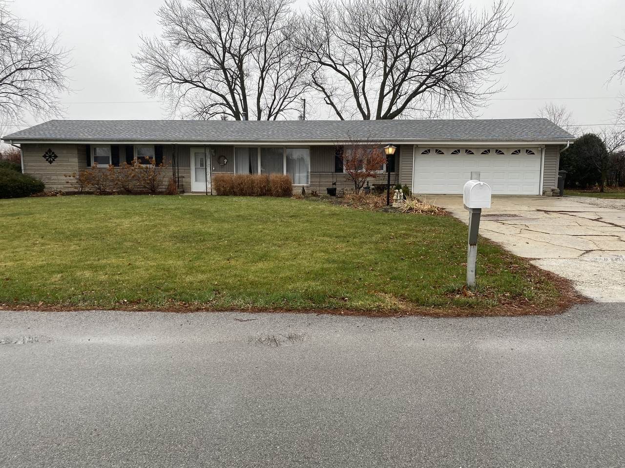 2205 Loganberry Street - Photo 1