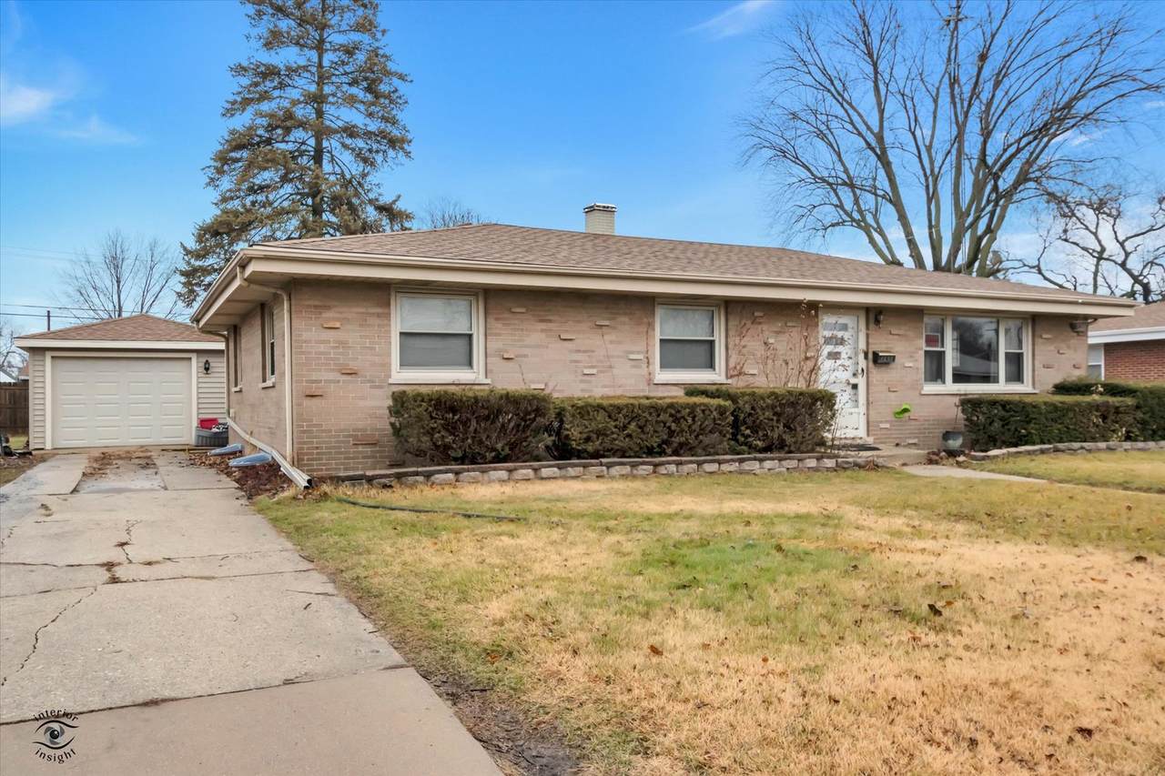 1607 Oneida Street - Photo 1