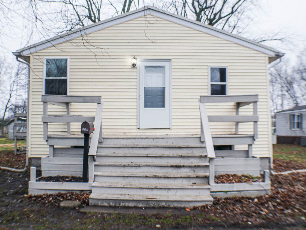 206 Spruce Street - Photo 1