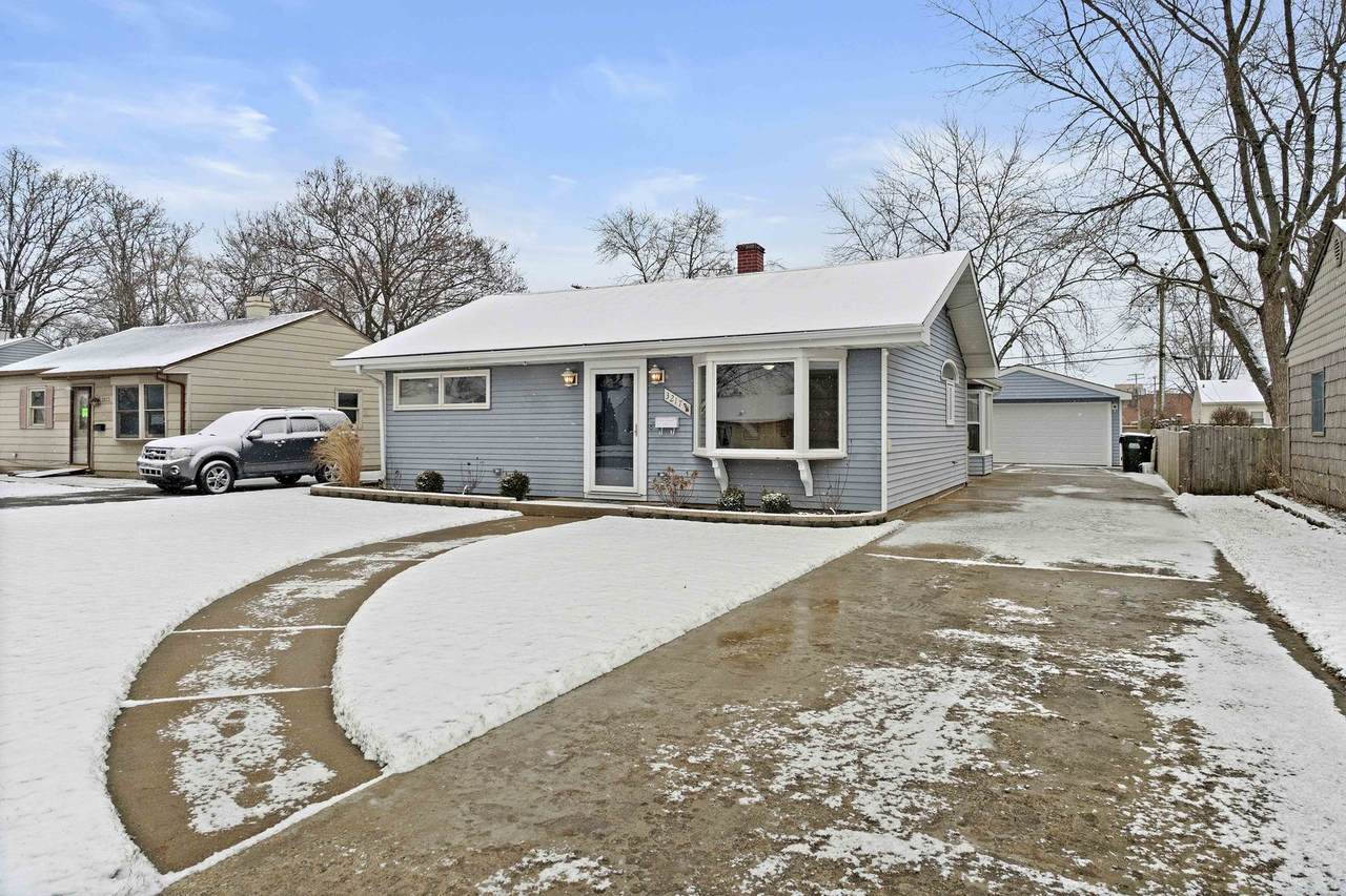 3217 Fairview Avenue - Photo 1