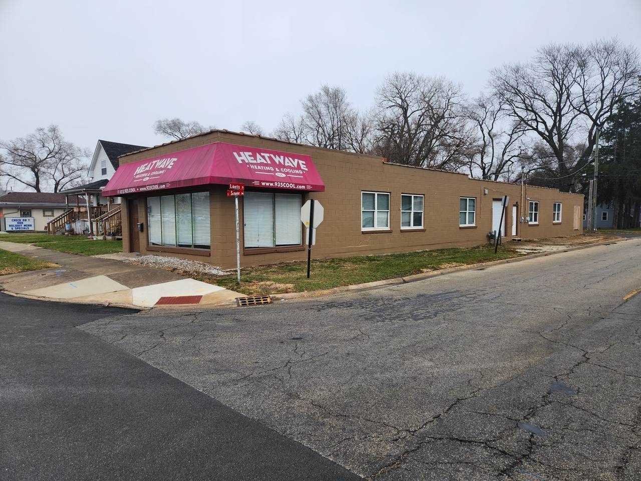 298 Schuyler Avenue - Photo 1
