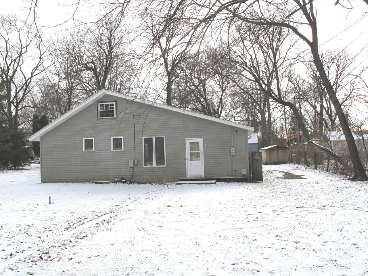 200 Rose Avenue - Photo 1