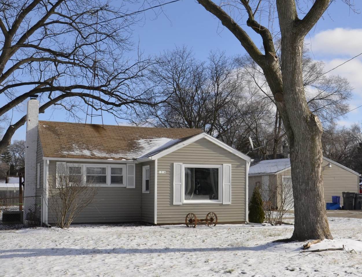 1316 5th Street - Photo 1