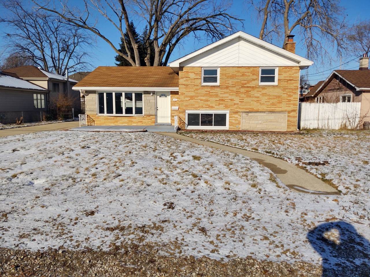10016 Medill Avenue - Photo 1