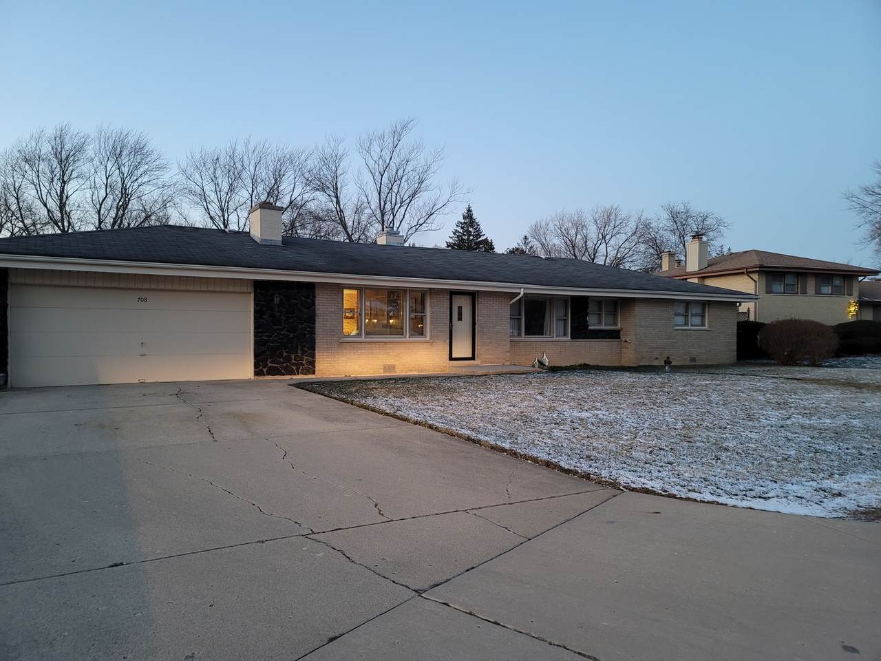 708 Rose Avenue - Photo 1