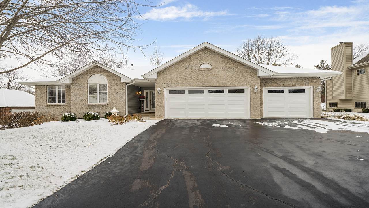 9074 Forest Ridge Drive - Photo 1