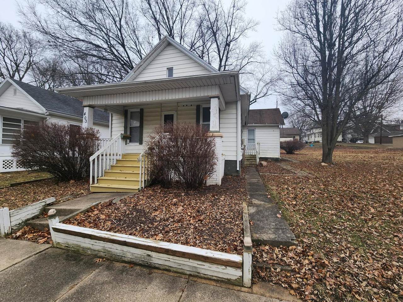 403 Beecher Street - Photo 1