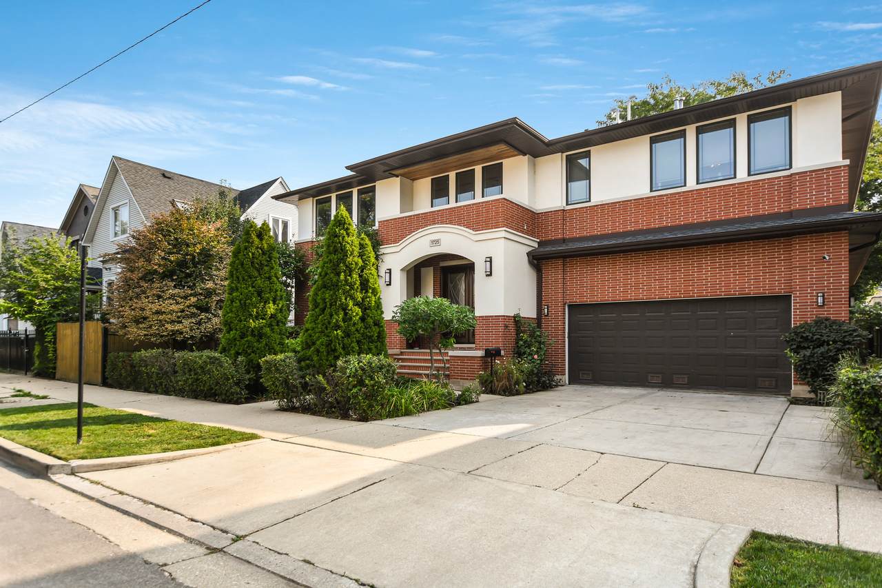 1725 Troy Street - Photo 1