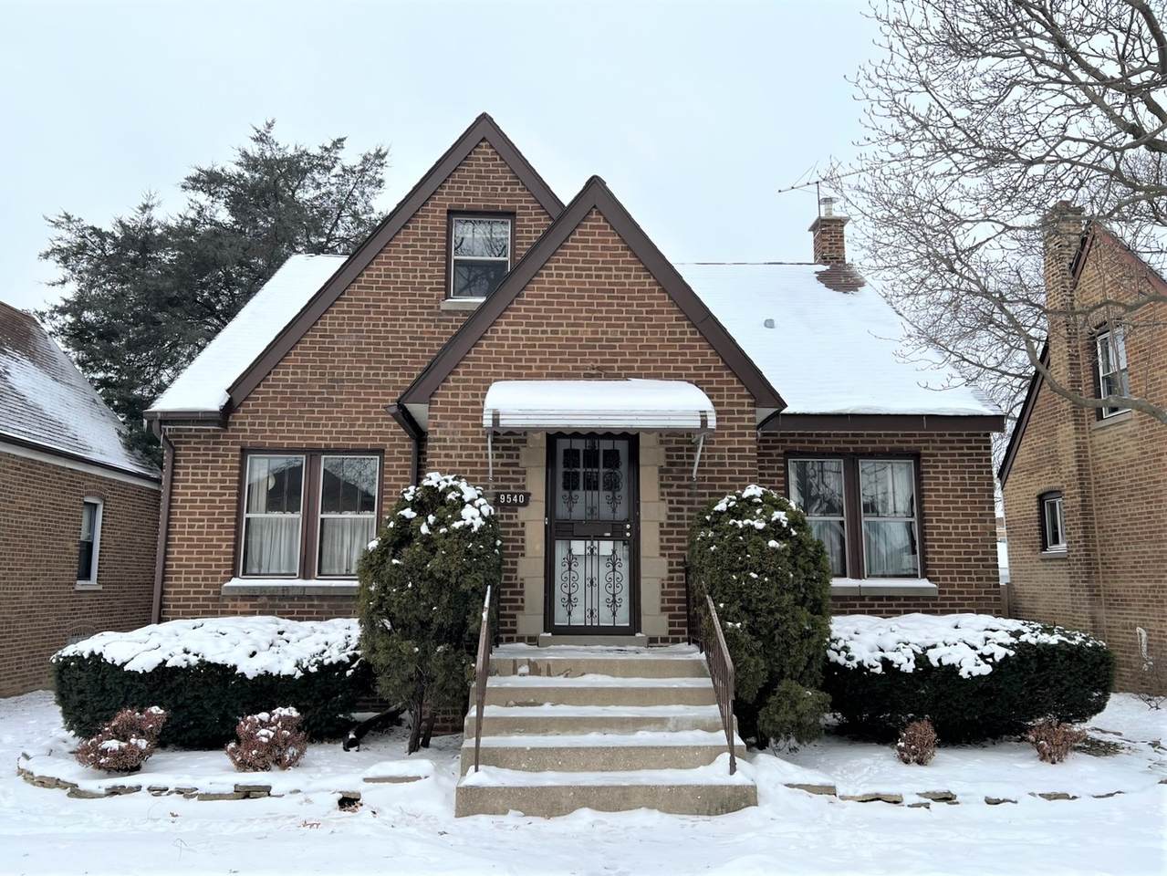 9540 Lacrosse Avenue - Photo 1